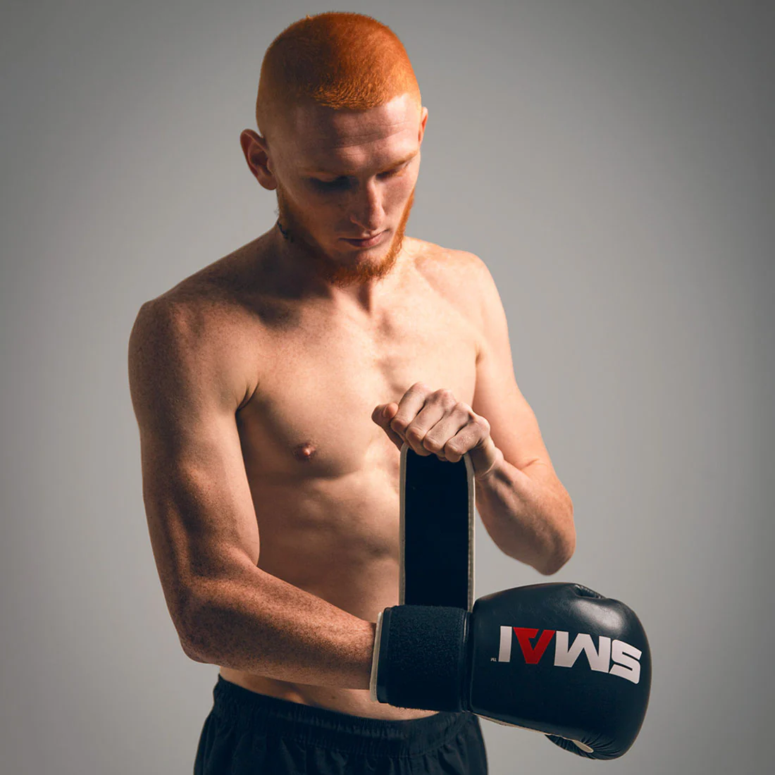 Essentials Boxing Glove - Black - Image 4